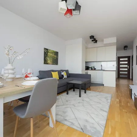 아파트 Modern With A Balcony And 2 Parking Spaces By Renters *