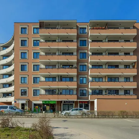 Modern With A Balcony And 2 Parking Spaces By Renters